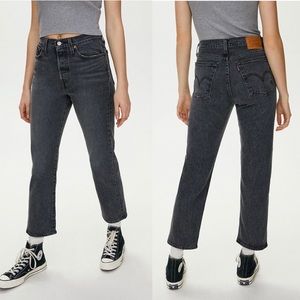 Levi’s Wedgie Straight Hi Rise Crop Size 30W 26L